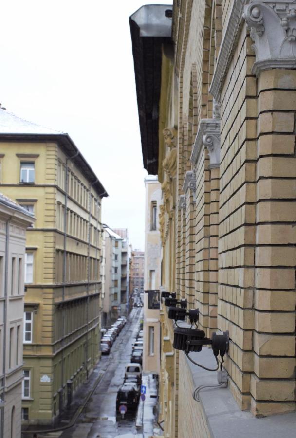 Mikszath Apartments بودابست الغرفة الصورة