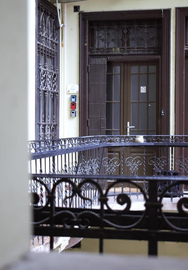 Mikszath Apartments بودابست المظهر الخارجي الصورة